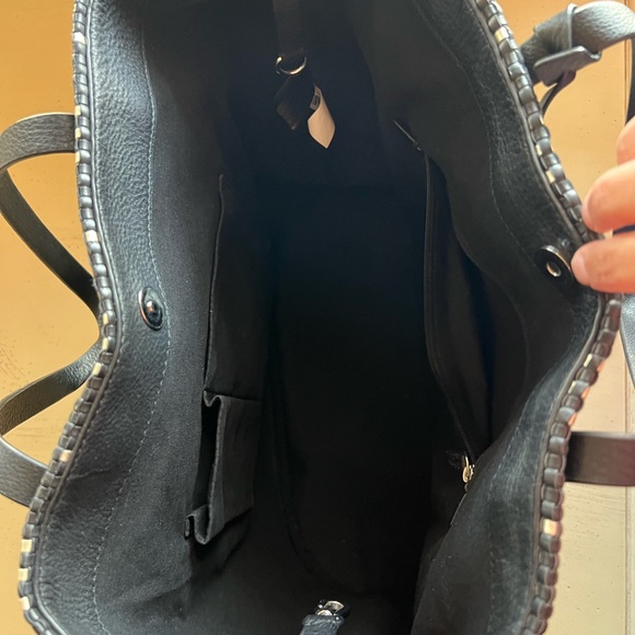 🖤 🩶 Vince Camuto Metallic Silver & Black Tote - Picture 5 of 13